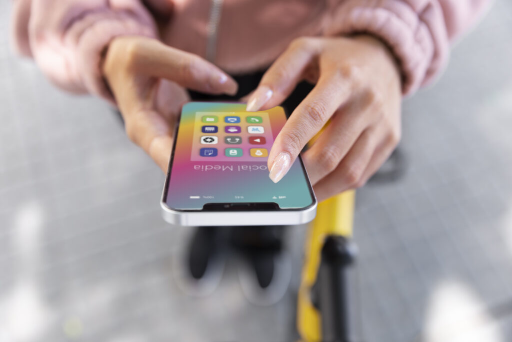 Mockup dell'app Rete Energia Italia su smartphone